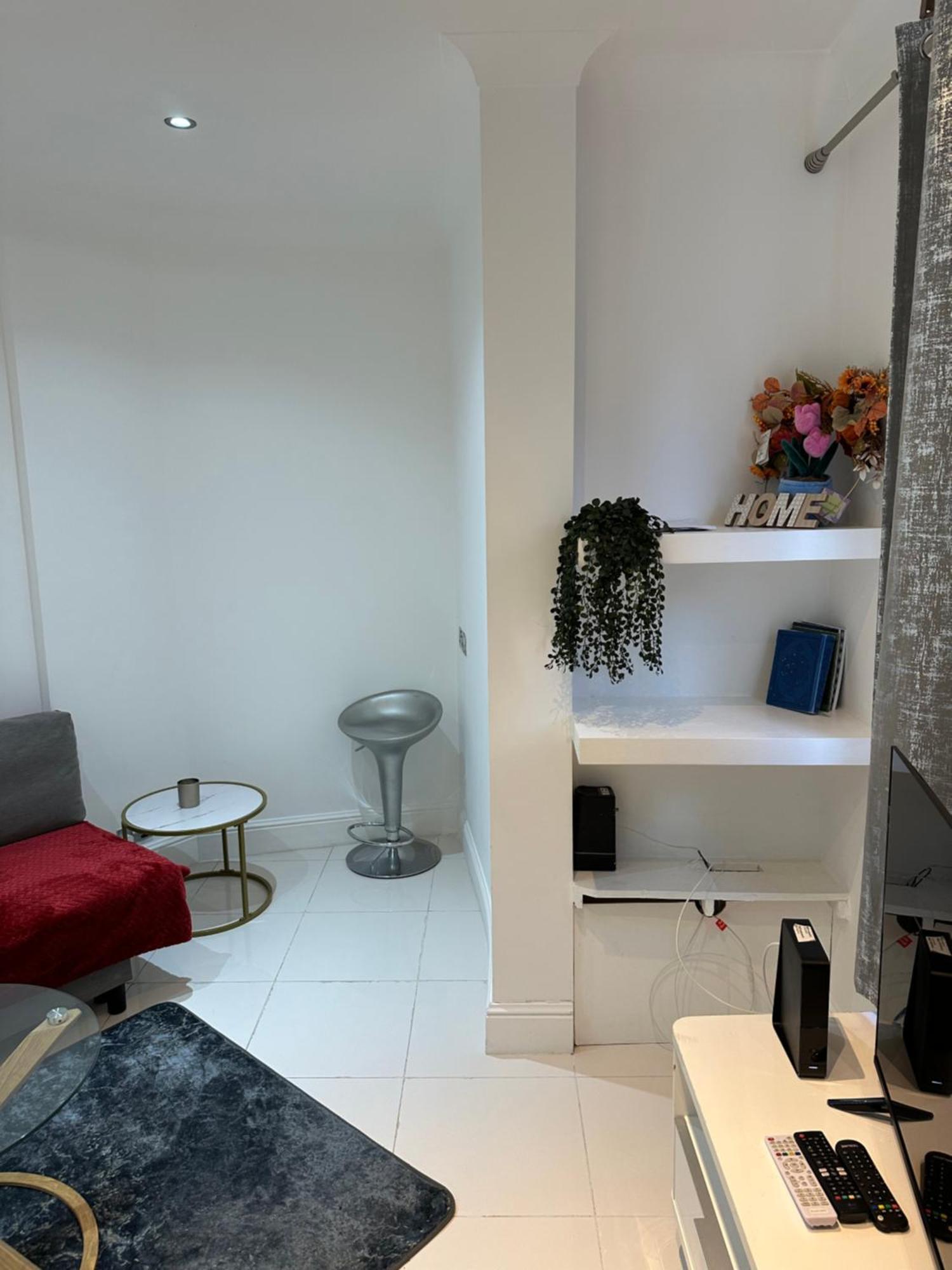 Modern 1 Bed Flat In Maida Vale Londra
